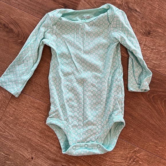 5 like new bodysuits! 🙃 - Picture 2 of 6